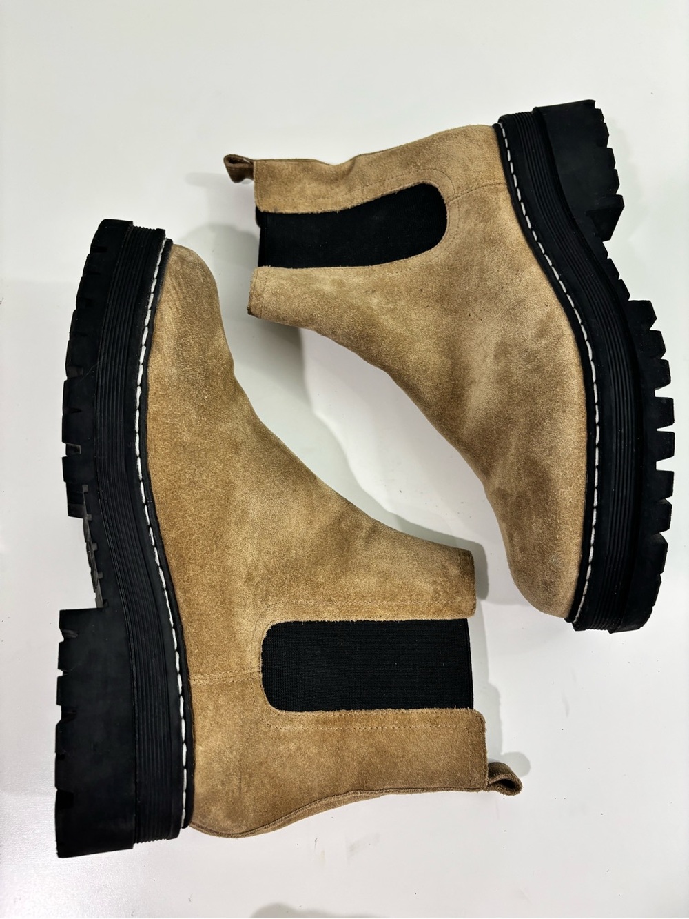 Marc Fisher Padnia Tan Suede Chelsea Lug Boots Sz 9 - Picture 9 of 12